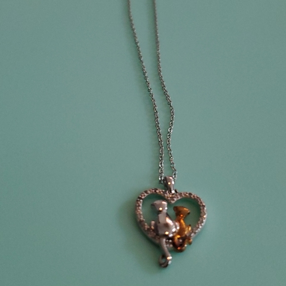 Two Cats in a Heart Necklace - Picture 2 of 4